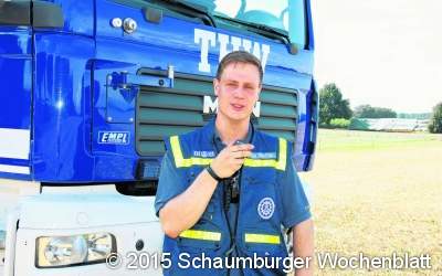 THW-Helfer betreuen zwei große Parkplätze