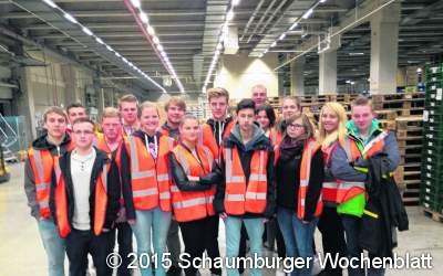 Berufsfachschüler erkunden das neue Regionallager in Lauenau