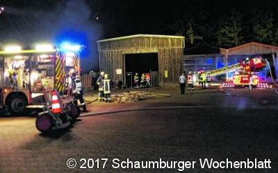 Nach Stunden schwelt Glut