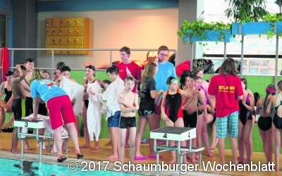 Erster Abzeichentag im Hallenbad