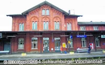 Die Bahnsteige werden barrierefrei