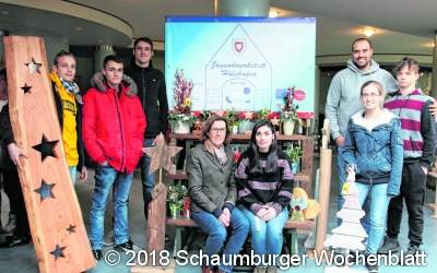 Zahlreiche Käufer beim Basar der Jugendwerkstatt