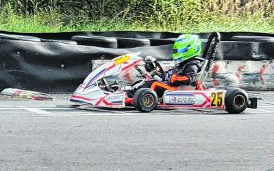 Reifenpoker beim Rundstrecken Einsteiger Cup Kart