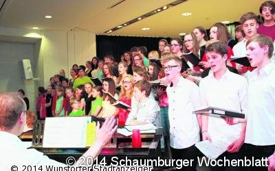 Musikalische Begrüßung von Pater Pedro