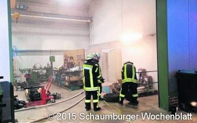 Feuerwehr übt Kellerbrand bei der Firma HSG Wunstorf