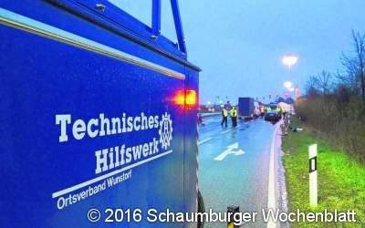 THW-Wunstorf leuchtet  Polizeikontrolle aus