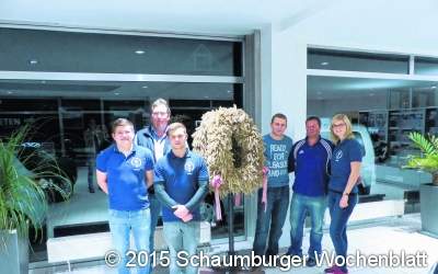 Erntekrone ist jetzt an ihrem Platz