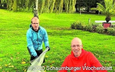 Laufend Müll sammeln