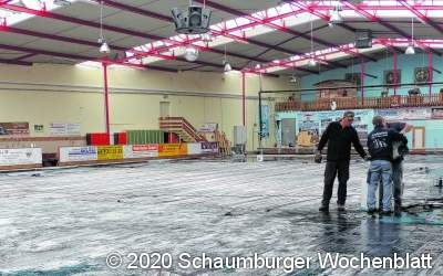 Viele Lecks in einem großen Rohrsystem