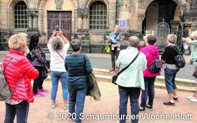 Landfrauen erkunden 
die Eilenriede