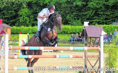 Gorontzi gewinnt M-Springen