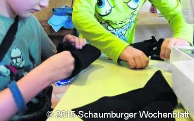 Aus Limonadendeckeln werden neue Knöpfe