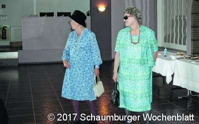 Humorvolle Stunden beim Sommercafé