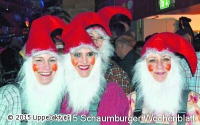 Filmfiguren stürmen Voßheide