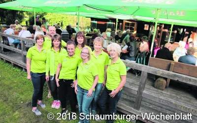 BewegungLeben-Mitglieder grillen gemeinsam