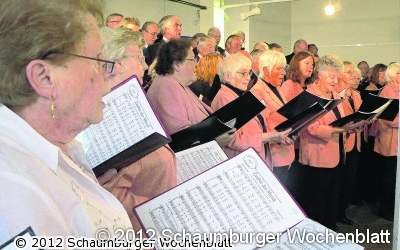 Swingendes mit Schirm und Charme