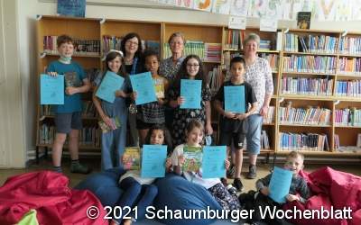 Zwei Siegerinnen bei
Vorlesewettbewerb