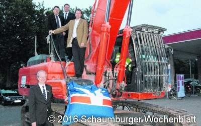 Bagger hat Arbeit aufgenommen