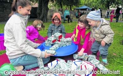Dutzende Kinder toben im Landesberg´schen Hof