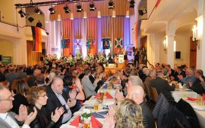 Rückkehr in den Rathaussaal