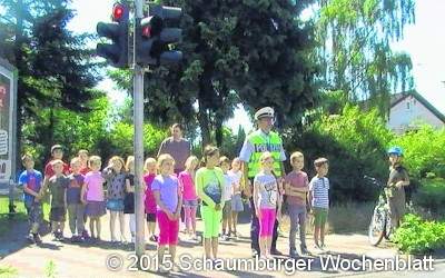 Kinder lernen ABC der Sicherheit