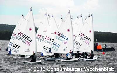 Im Wettkampf um die Silberne Seerose wird auf dem Steinhuder Meer gesegelt
