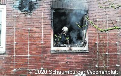 Frau stirbt bei Gebäudebrand