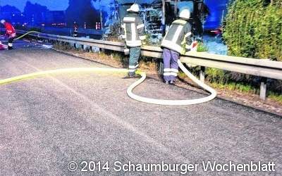 Brennender Lastwagen auf A2 verursacht kilometerlangen Stau