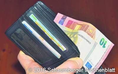 Reicht die Rente noch für Weihnachtsgeschenke?