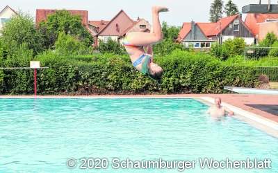 Hochsommerwetter lockt die Gäste in die Bäder