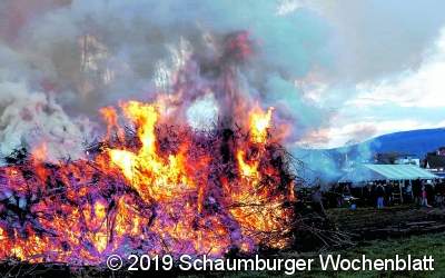 Osterfeuer als Schutz vor der keimenden Saat böser Geister