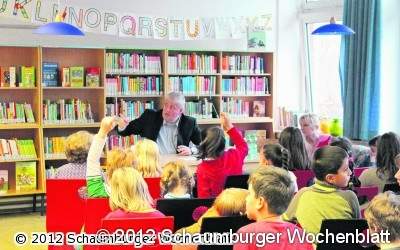 Kinder erkundigen sich nach Europapolitik