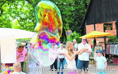﻿Händler zeigen ausgefallene Waren