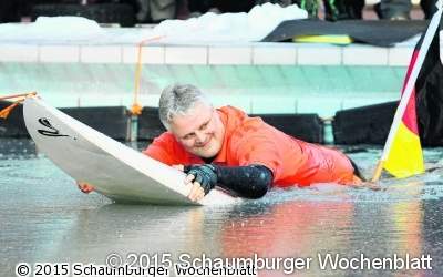 Sonntag eiskaltes Vergnügen im Sonnenbrinkbad Ab 14 Uhr ist Einlass zur 15. Obernkirchener Eiswette / Das diesjährige Motto lautet 