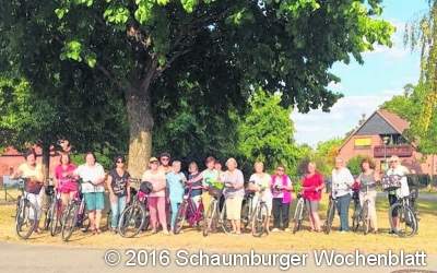 Die Landfrauen radeln  durch das Vereinsgebiet