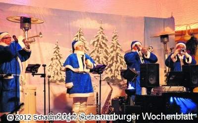 Morgen kommt der Weihnachtsmann zum glanzvollen Markt im Kurpark