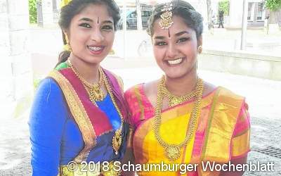 Von religiösen Tänzen und Gesängen bis hin zur Kunst des Zen-Bogenschießens