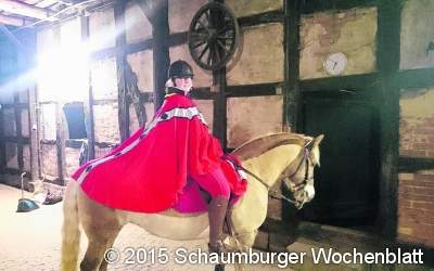 Von der Dorfkirche quer durch den Ort