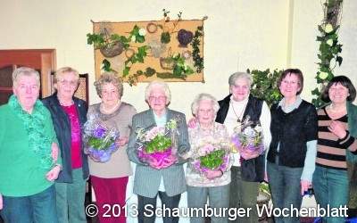 DRK Damen handeln im sozialen Zeichen