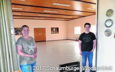 Für ihre Halle packen Einwohner kräftig an