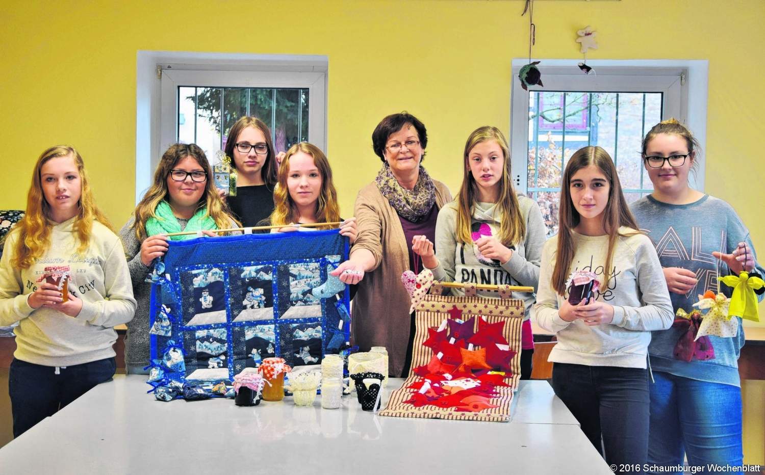 Schaumburger Wochenblatt » Zwei prall gefüllte Kalender stehen im ...