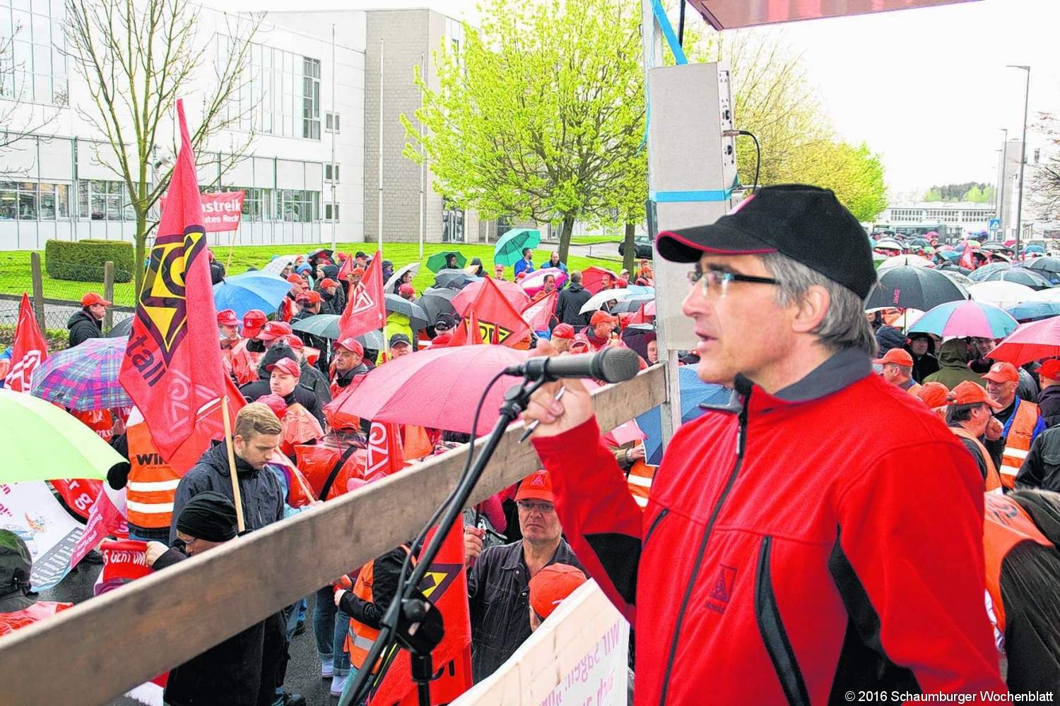 Schaumburger Wochenblatt » Warnstreik Für Mehr Lohn - IG Metall Und ...