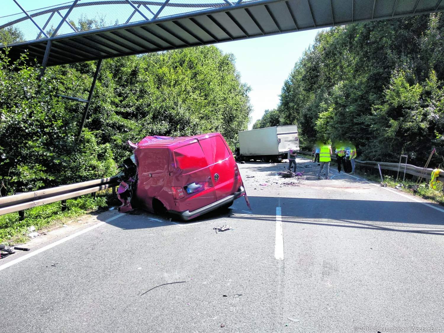 Schwerer Unfall Auf Der Bundesstraße - 22-Jähriger Stirbt Auf Der B 83 ...