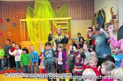 Schaumburger Wochenblatt » Aus Bahnschwellen werden wohnliche Wände