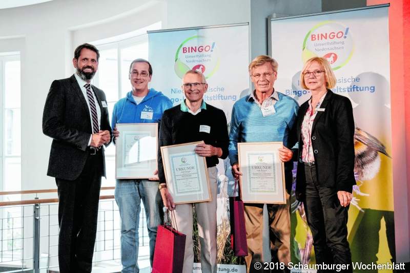 Originalbild unter: http://bednarek.fotograf.de/photo/5b84bfa9-aae8-4af8-ac4a-4a460a0fec5c