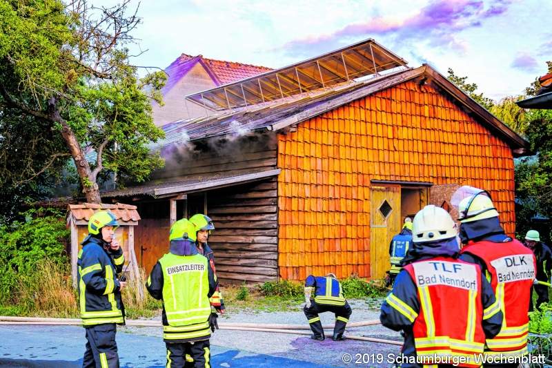 Drei Brände gleichzeitig in Soldorf am Sonnabend (10.08.19).

Foto: Stefan Simonsen